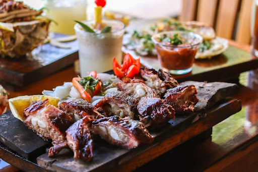 RESTAURANTE ACHIOTE COCINA DE HUMO