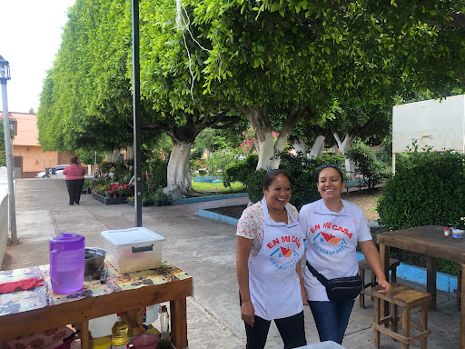 𝑬𝒏 𝑴𝒊 𝑪𝒂𝒔𝒂 𝑹𝒆𝒔𝒕𝒂𝒖𝒓𝒂𝒏𝒕𝒆