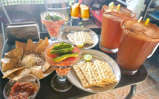 Presa Colón-Restaurante-Turismo