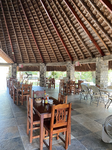 Restaurant De Mariscos Peces vivos