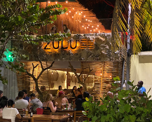 Zulu Manjar y Playa