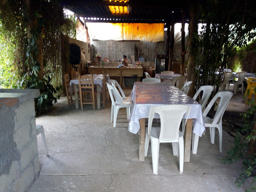 𝙍𝙚𝙨𝙩𝙖𝙪𝙧𝙖𝙣𝙩𝙚 - Mi Ranchito Escondido 𝙏𝙚𝙣𝙖𝙣𝙘𝙞𝙣𝙜𝙤