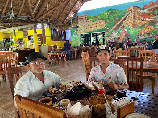 RESTAURANTE ACHIOTE COCINA DE HUMO